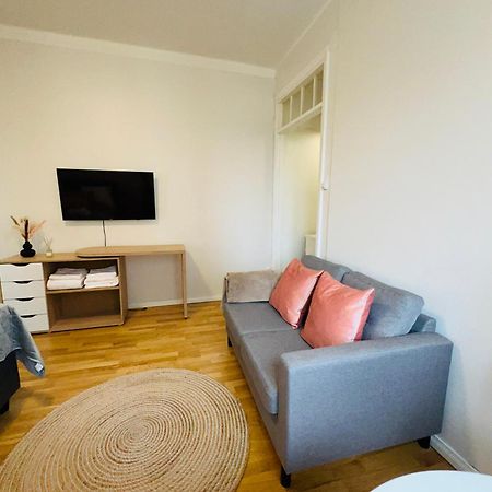 Your Chic Vibrant Airbnb Helsinki Eksteriør billede