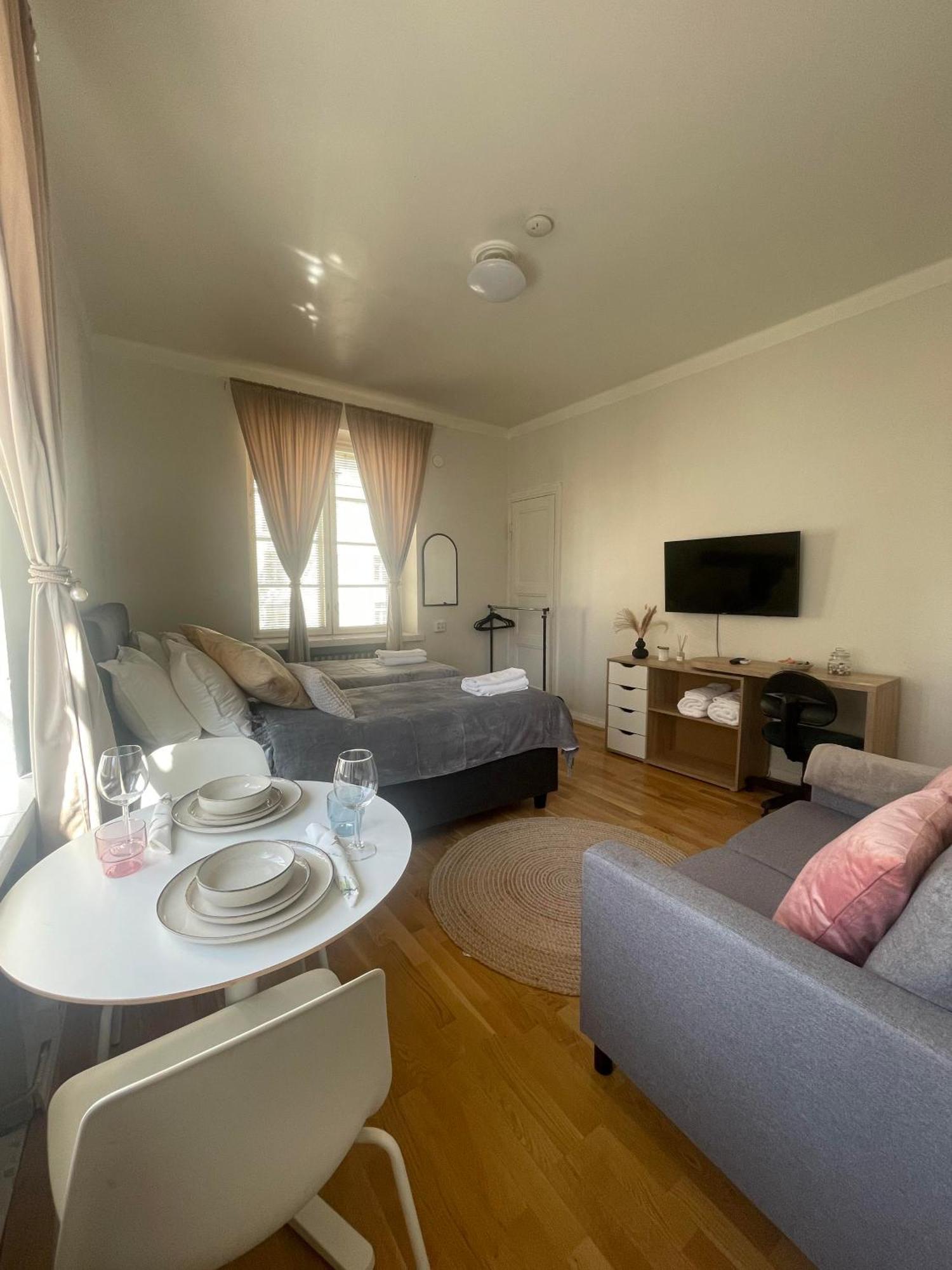 Your Chic Vibrant Airbnb Helsinki Eksteriør billede